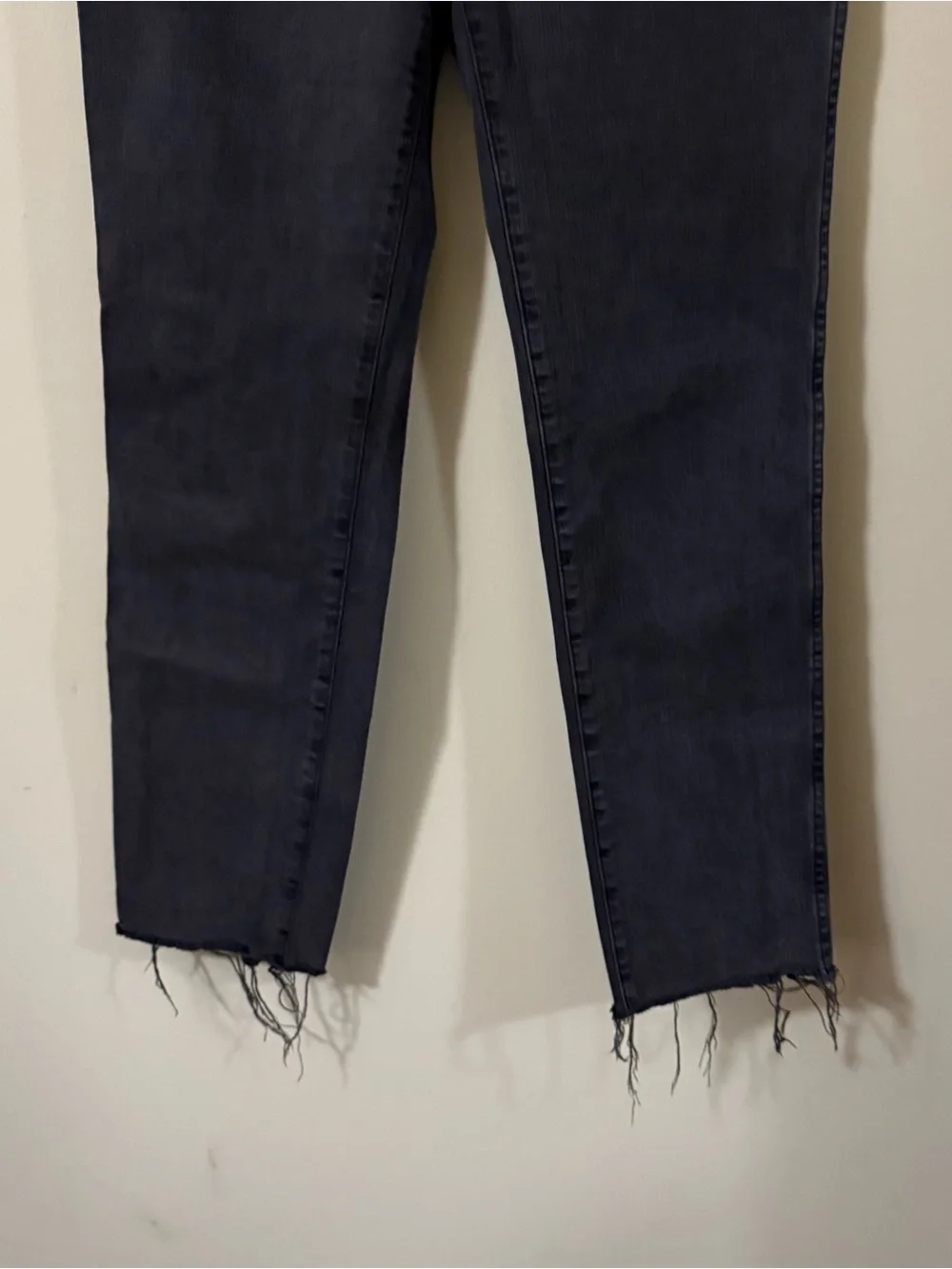 Madewell Black Stovepipe Raw Hem Size 29 Womens Jeans
